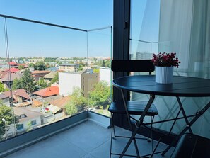 Superior Apartment, 1 Queen Bed with Sofa bed, Courtyard View | Terrace/patio - Premium Apartments - ONE Cotroceni (Bucharest)