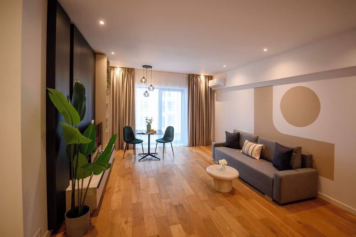 Superior-Apartment, 1 Queen-Bett und Schlafsofa, Blick auf den Innenhof