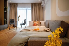 Superior Apartment, 1 Queen Bed with Sofa bed, Courtyard View | Living area | 127-cm Smart TV with digital channels, Netflix, streaming services