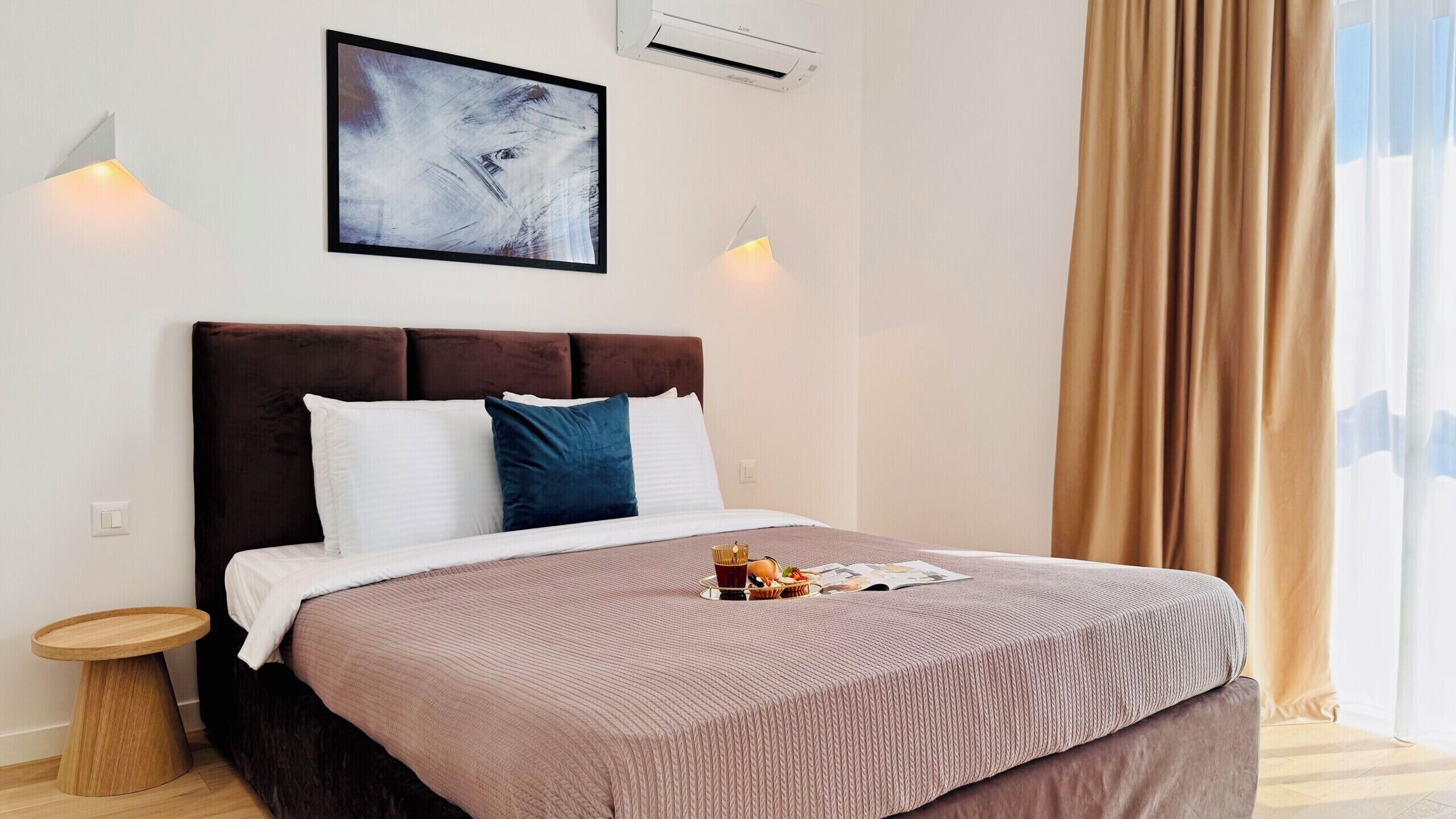 Superior Apartment, 1 Queen Bed with Sofa bed, Courtyard View | Blackout drapes, iron/ironing board, free WiFi