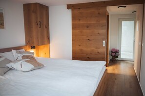 Travel cot, free WiFi - Cozy Holiday Home in Bistrica (Bistrica ob Sotli)