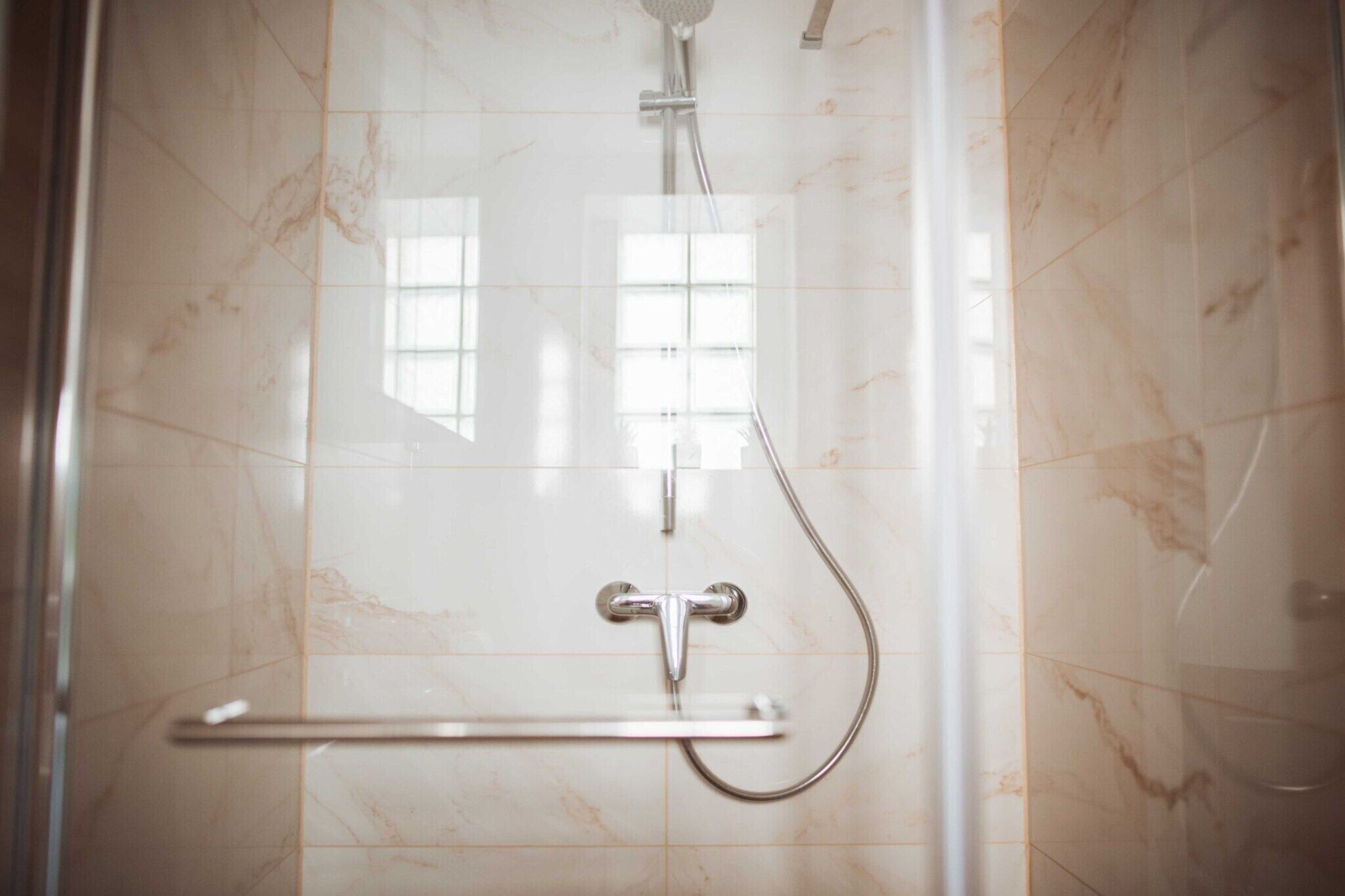 Douche, séchoir à cheveux