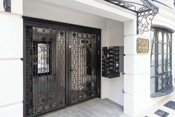 Exterior - CONTEL Meidaimae (Tokyo)