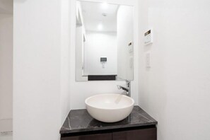 Room - CONTEL Meidaimae (Tokyo)