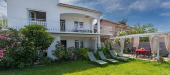 Holiday Home Sanda - Four Bedroom Holiday Home with Terrace