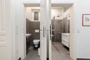 Appartement, 2 chambres | Salle de bain