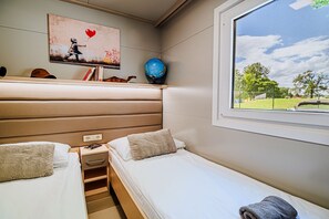 3 bedrooms, internet