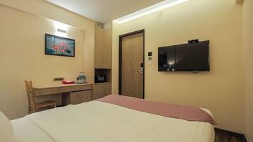 Premier Double Room | Free WiFi, bed sheets