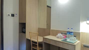 Premier Double Room | In-room dining