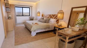 4 bedrooms, in-room safe, desk, iron/ironing board