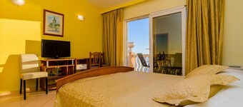 Hotel Pansion Villa Antonio - Two Bedroom Suite with Balcony and Garden View 18