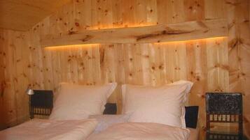 2 Schlafzimmer, Reisekinderbett, kostenloses WLAN, Bettwäsche