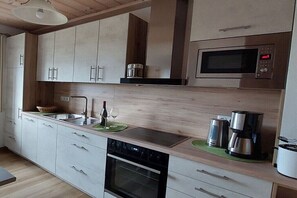 Kühlschrank, Ofen, Herdplatte, Geschirrspüler