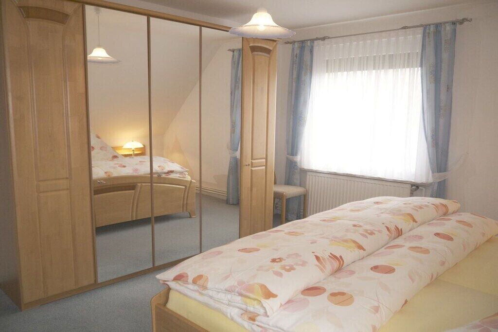 2 Schlafzimmer, Bügeleisen/Bügelbrett, kostenloses WLAN