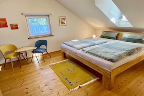 2 chambres, fer et planche à repasser, Wi-Fi gratuit, draps fournis