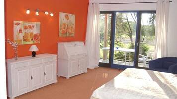 3 Schlafzimmer, Bügeleisen/Bügelbrett, Internetzugang, Bettwäsche