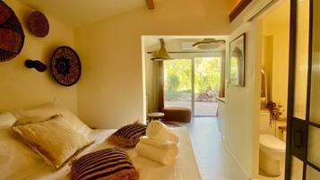 2 bedrooms, travel crib, free WiFi, bed sheets