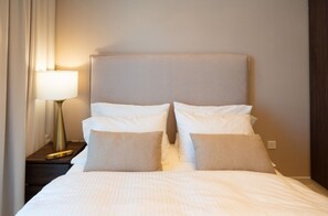 1 bedroom, in-room safe, desk, iron/ironing board