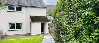 4 Caledonian Road near the town of Fort William