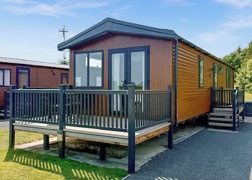 Luxury Leisure Lodge Hot Tub