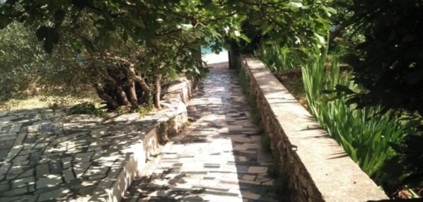 Property grounds - Two-Bedroom Apartment (Seget Donji)