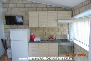 Private kitchen - Two-Bedroom Apartment (Seget Donji)