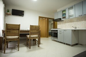 Fridge, stovetop, dining tables - Apartments Stone House Murter - Two Bedroom Apartment with Balcony (Murter)