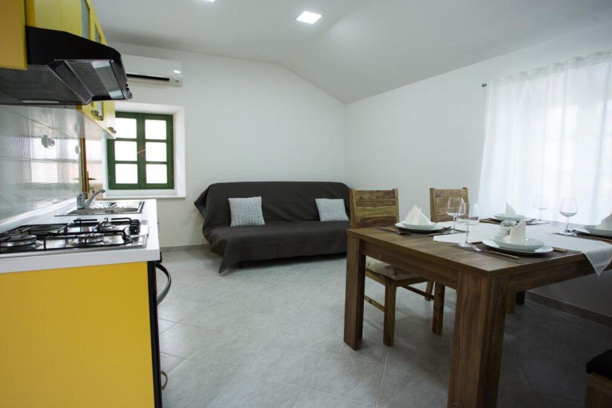 Fridge, stovetop, dining table