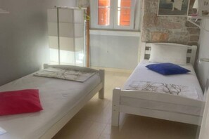 4 bedrooms, travel crib, free WiFi - Three-Story Stone House Hvar Stari Grad With Terrace (Stari Grad)