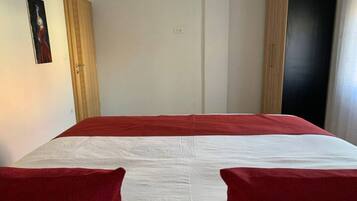 Iron/ironing board, free WiFi