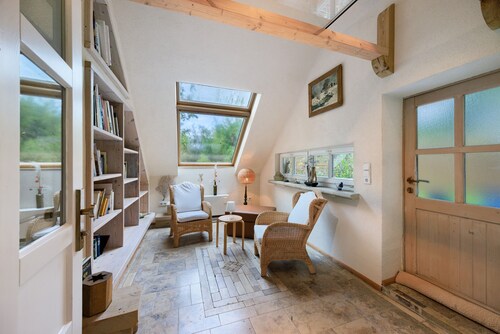 Ferienhaus 'Das Künstlerhaus - dein Sommerhaus' mit privater Terrasse, privatem Garten und WLAN