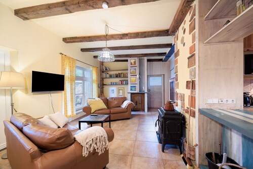 Ferienhaus 'Das Künstlerhaus' mit privater Terrasse, privatem Garten und WLAN