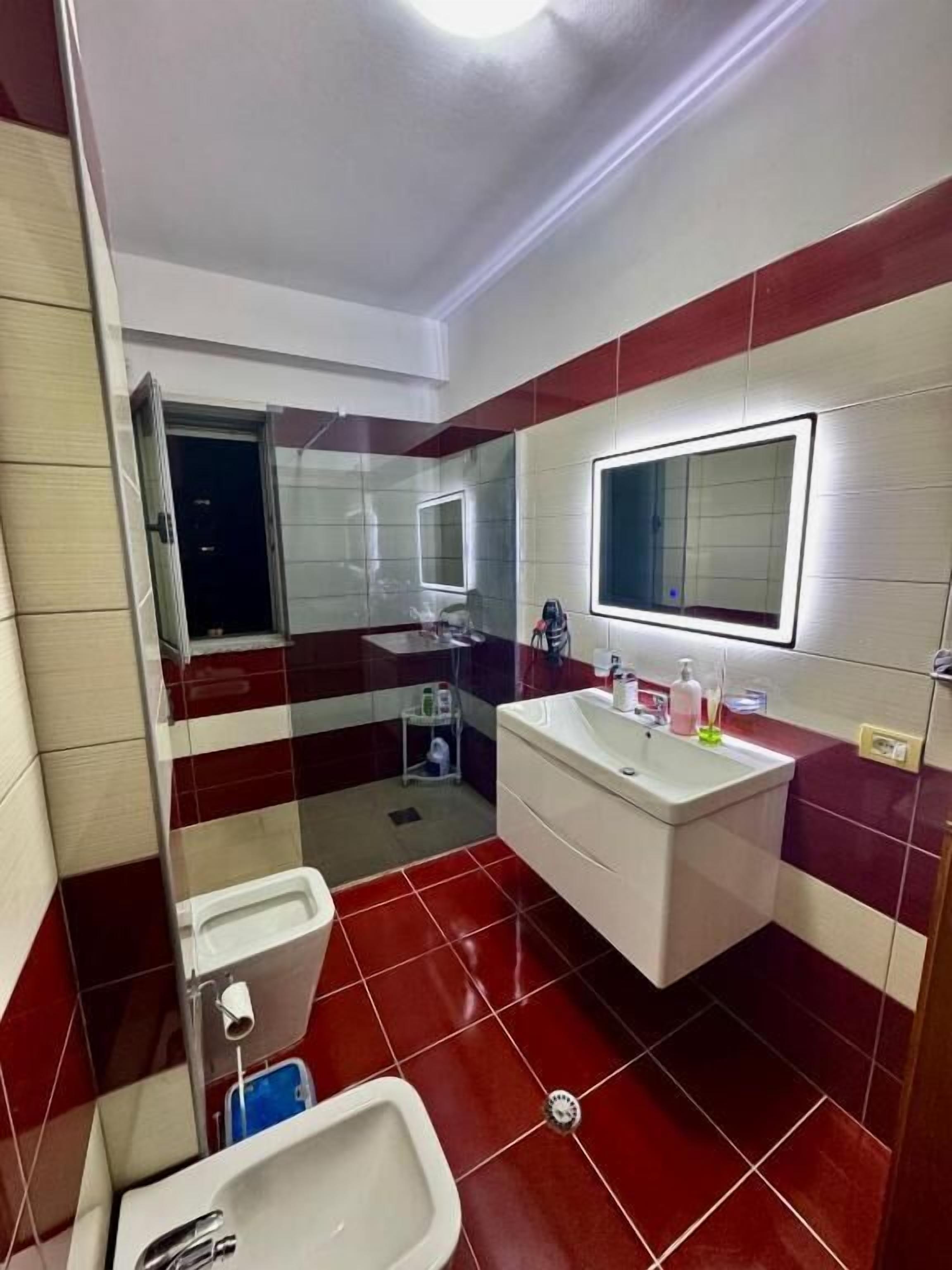 Apartment, Balcony, City View | Bathroom