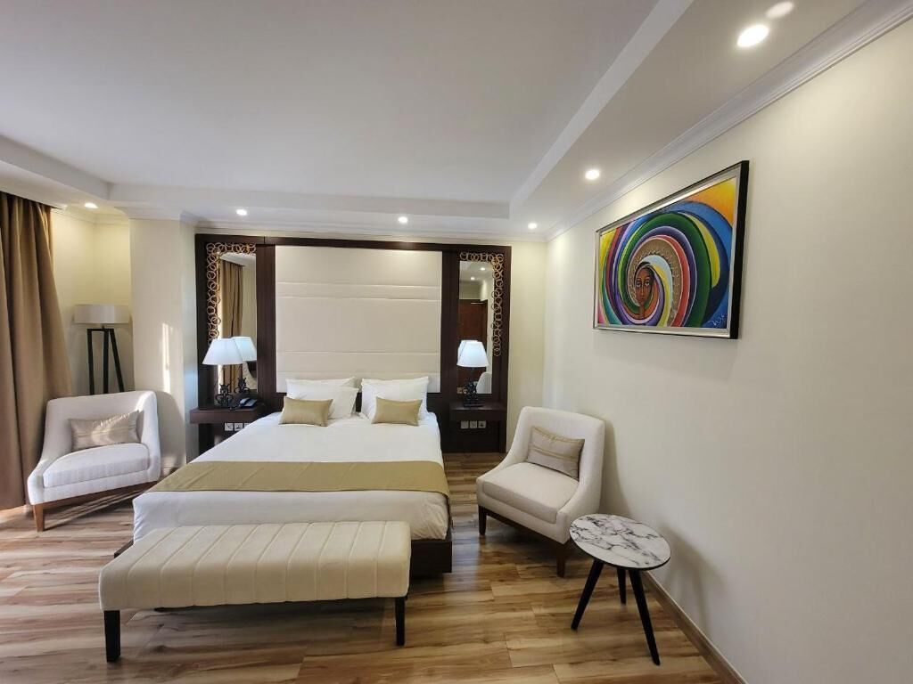 In-room safe, soundproofing, free WiFi