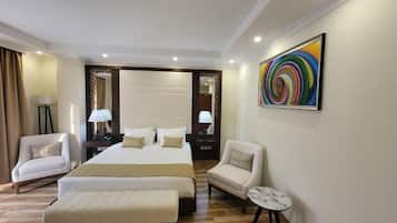 In-room safe, soundproofing, free WiFi