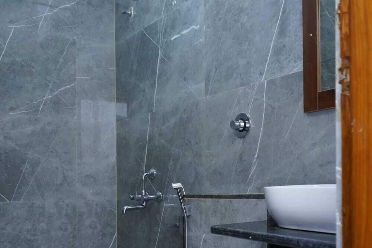 Shower, towels, soap, shampoo