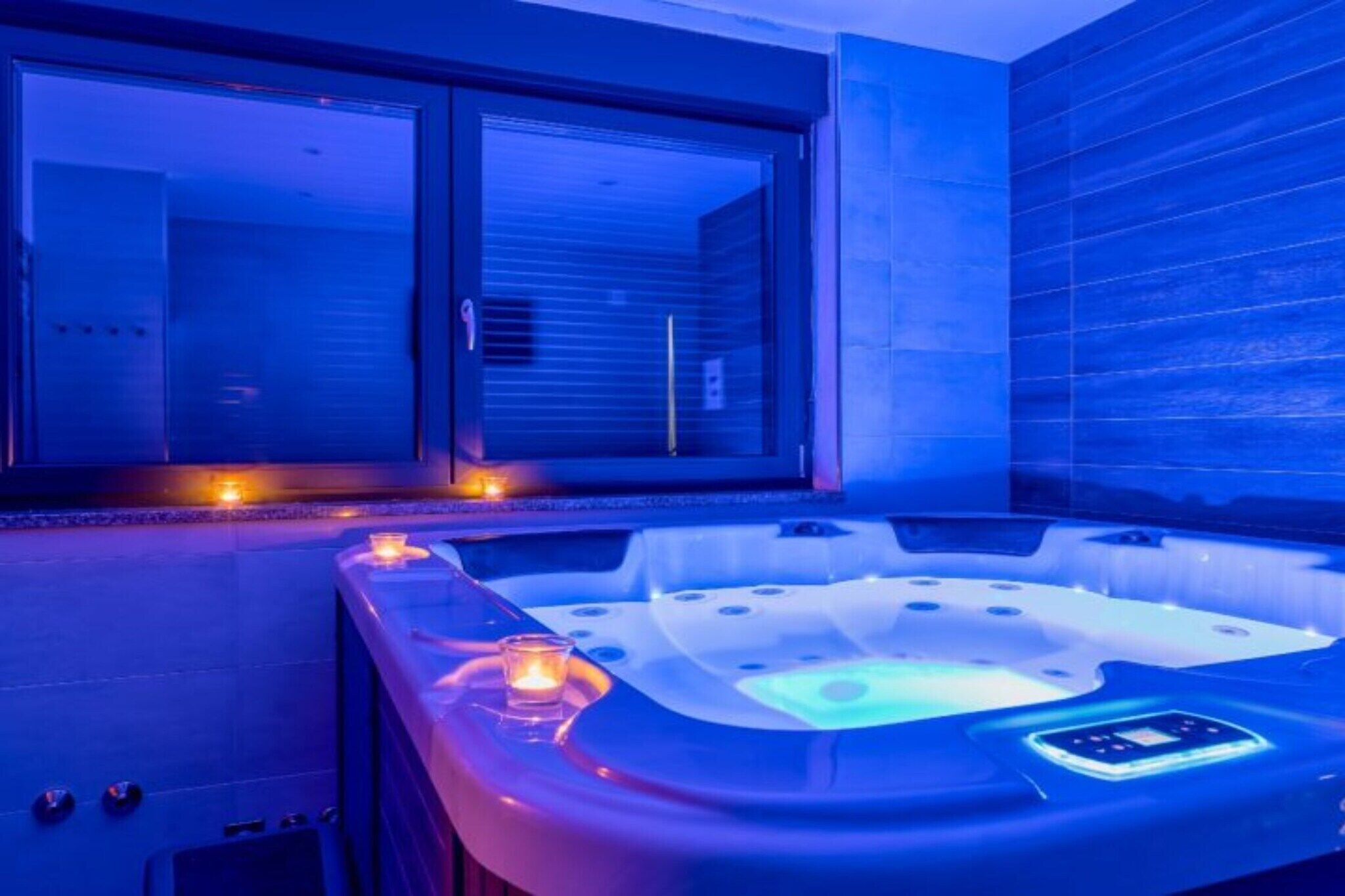 Tina de hidromasaje interior