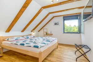 Iron/ironing board, travel crib, free WiFi - Four Bedroom Holiday House Mali Raj with Pool (Ogulin)