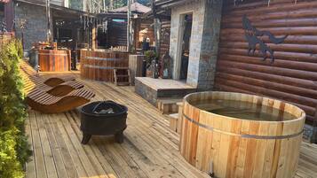 Sauna, bain Ă remous, hammam, massages sportifs, massages