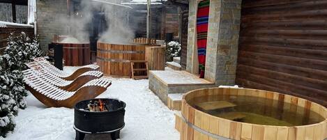 Sauna, hot tub, steam room, sports massages, massages
