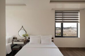 Iron/ironing board - Anteaus Hotel & Apartment Da Lat (Dalat)