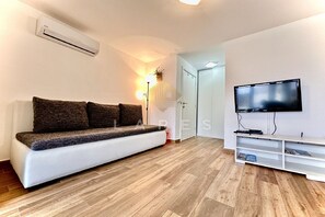 Smart TV - Apartments House Vukman - Studio Apartment (Novalja)