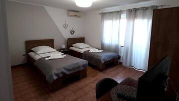 Cuna de viaje y wifi gratis