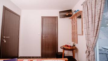 Vauvan matkasänky, ilmainen Wi-Fi