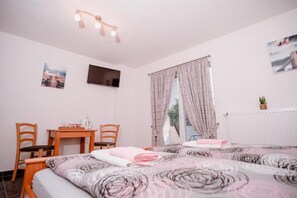 1 habitación, cuna de viaje y wifi gratis 