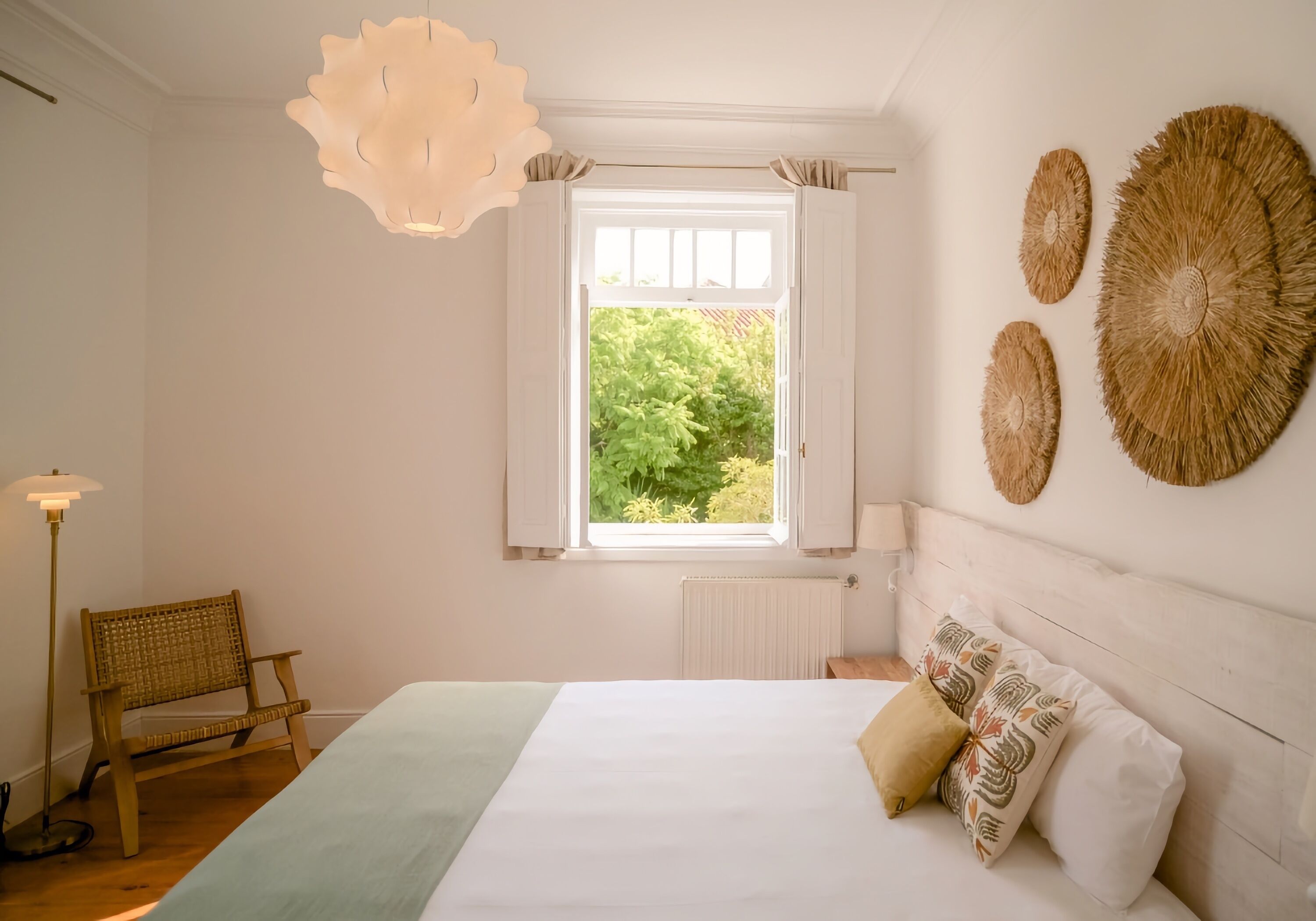 Habitación superior con 1 cama doble o 2 individuales, vistas al patio | Wifi gratis