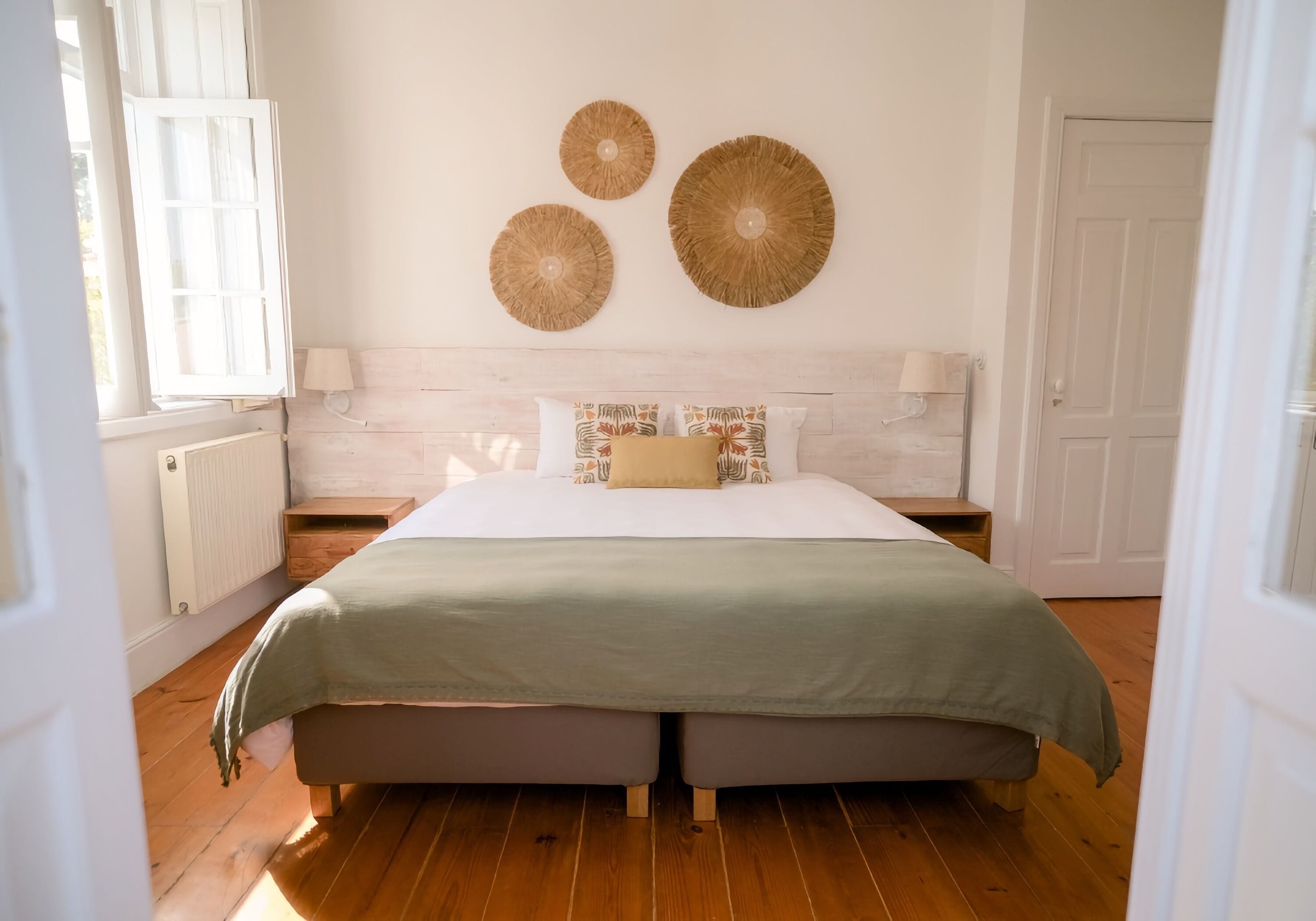 Dobbelt- eller tomannsrom – superior, bakgårdsutsikt | Wi-fi (inkludert)