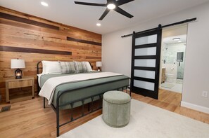 3 slaapkamers, een bureau, gratis wifi, beddengoed