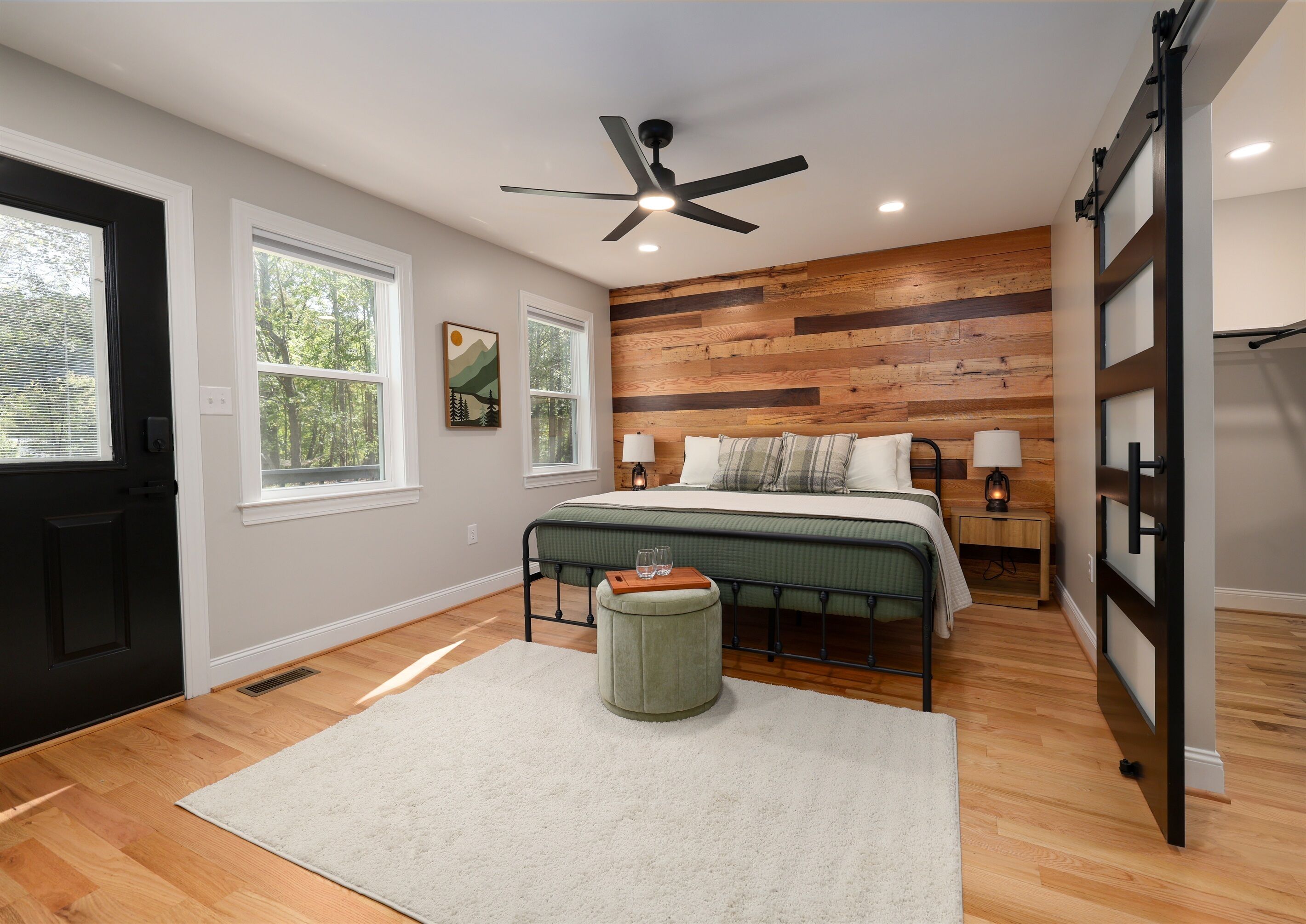 3 bedrooms, desk, free WiFi, bed sheets