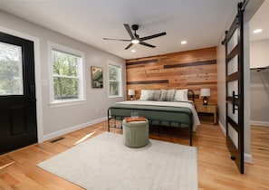 3 chambres, bureau, Wi-Fi gratuit, draps fournis